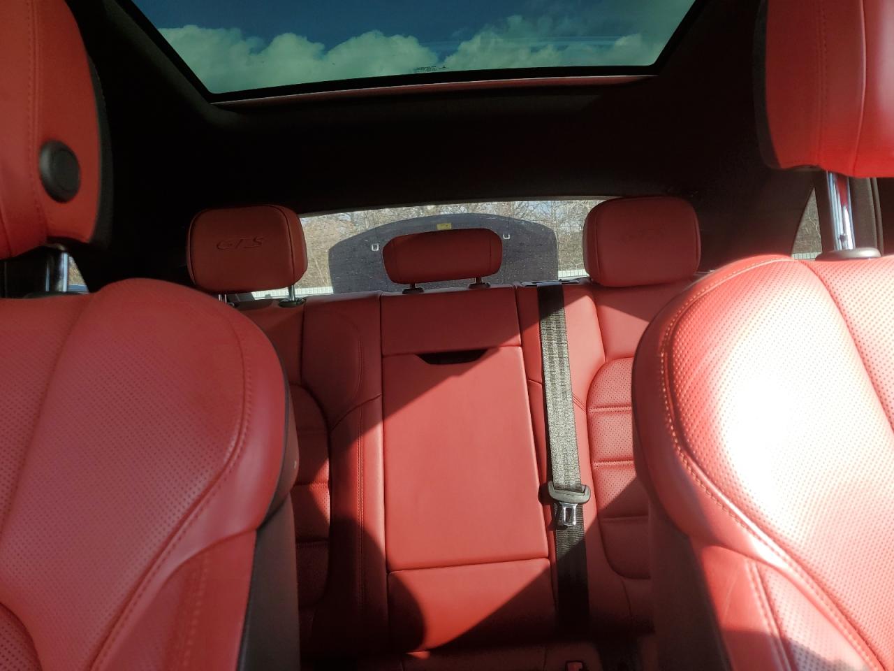 2021 Porsche Macan - Image 10