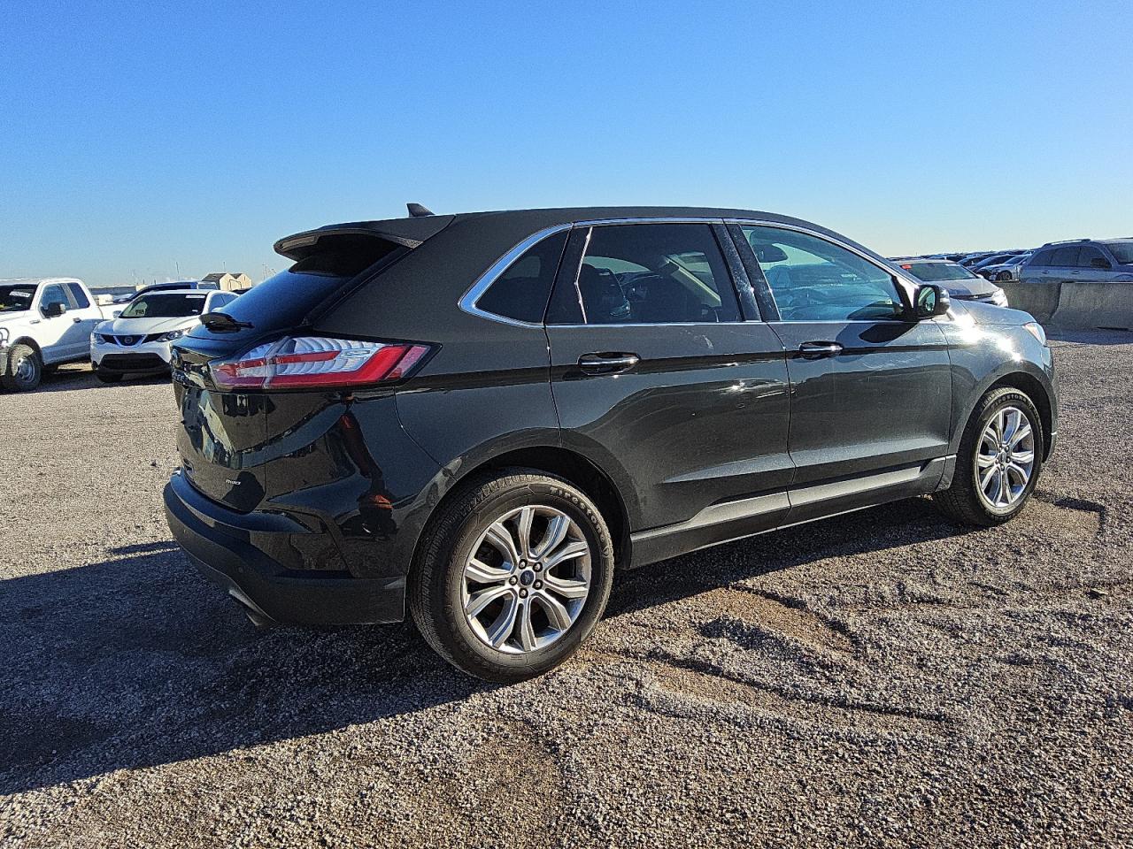2021 Ford Edge - Image 3