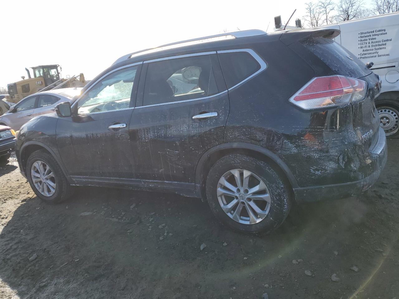 2015 Nissan Rogue - Image 2