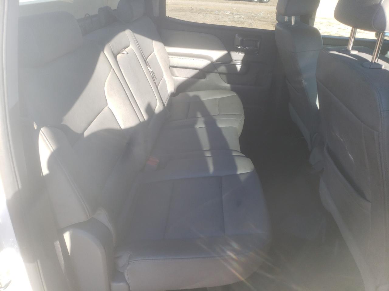 2018 Chevrolet Silverado - Image 10