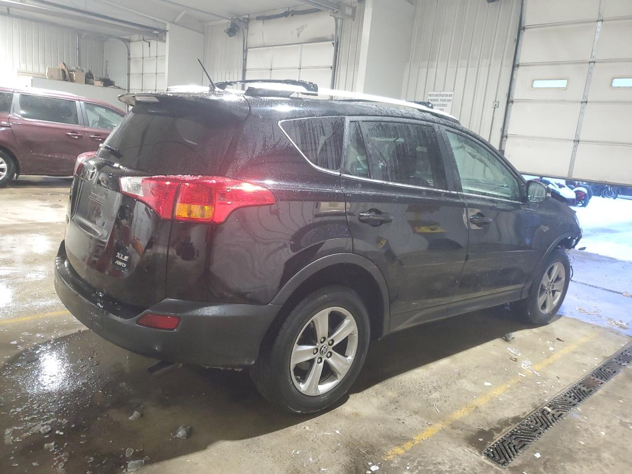 2015 Toyota RAV 4 - Image 3