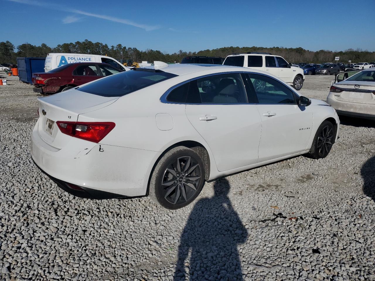 2017 Chevrolet Malibu - Image 3