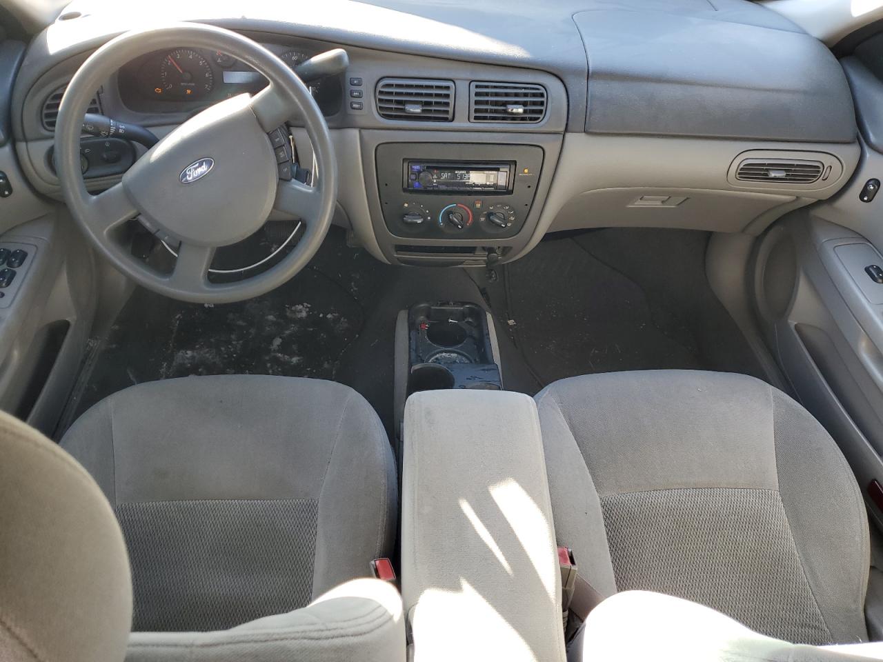 2004 Ford Taurus - Image 8
