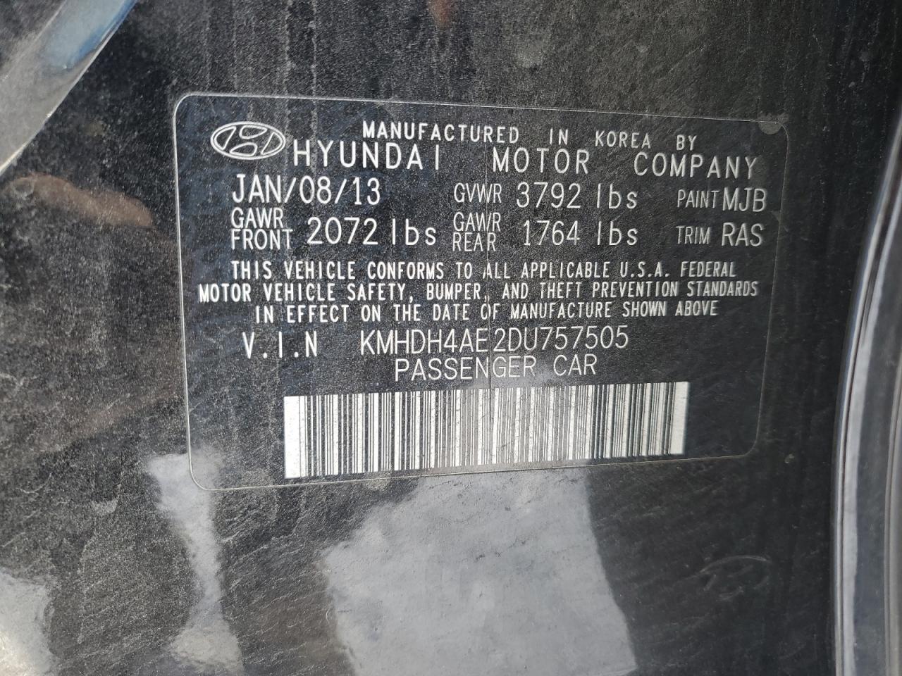 2013 Hyundai Elantra - Image 12