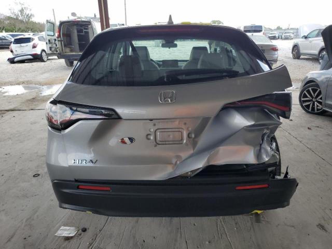 2024 Honda Hr-V Lx VIN: 3CZRZ1H37RM722653 Lot: 41585185