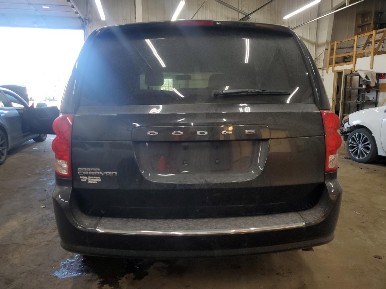 2017 Dodge Caravan - Image 6