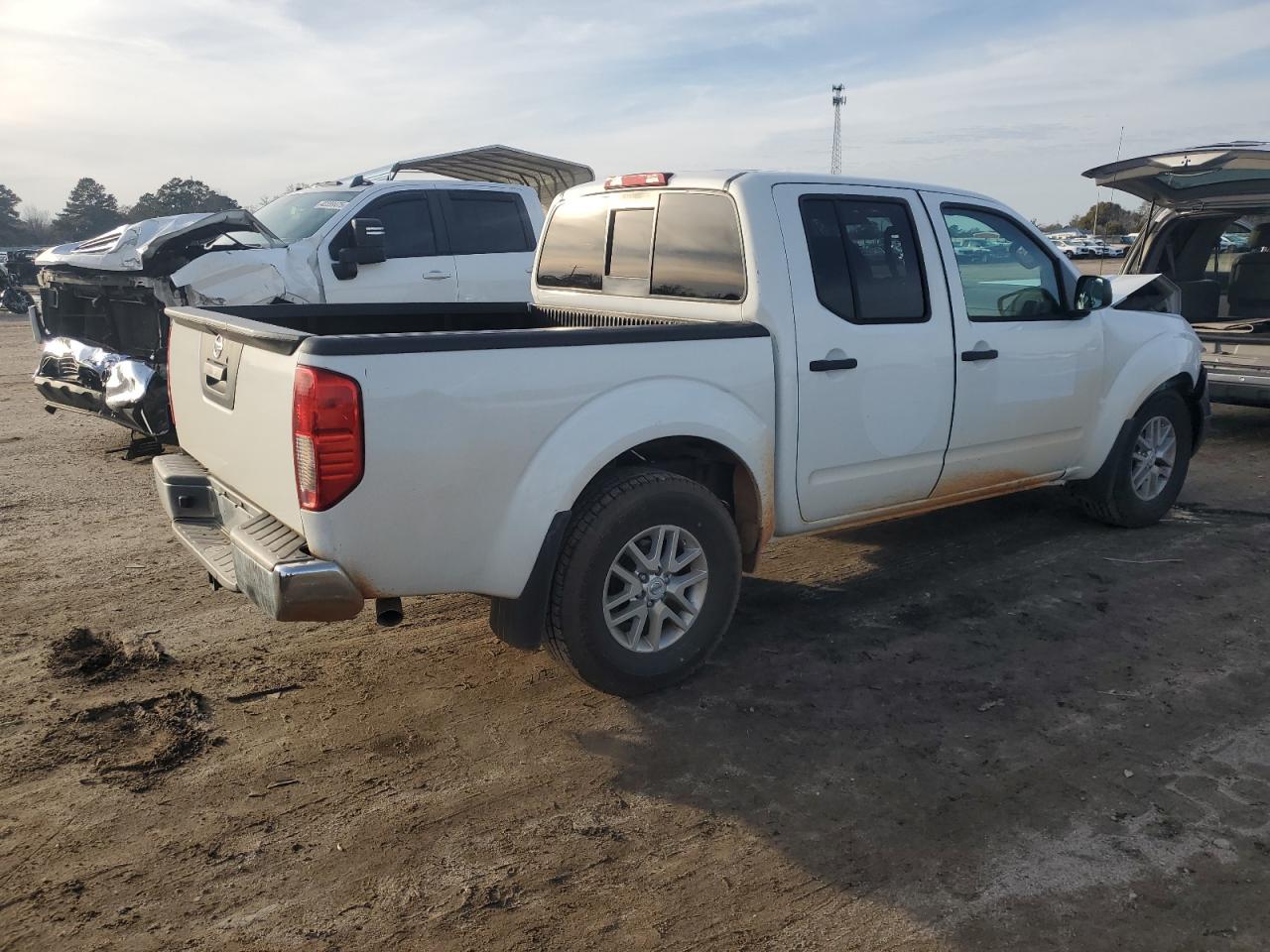 2015 Nissan Navara (Frontier) - Image 3