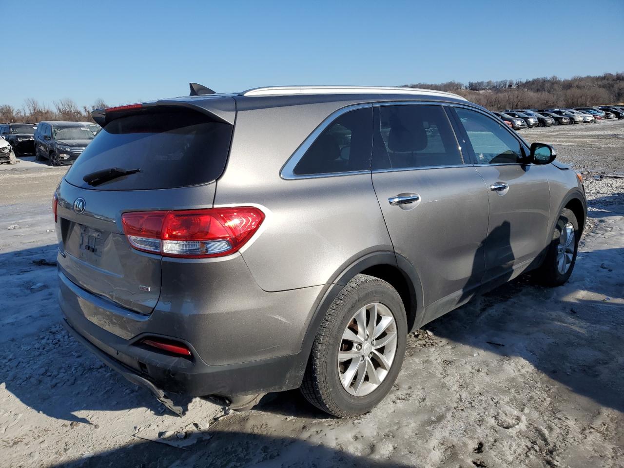 2016 Kia Sorento - Image 3