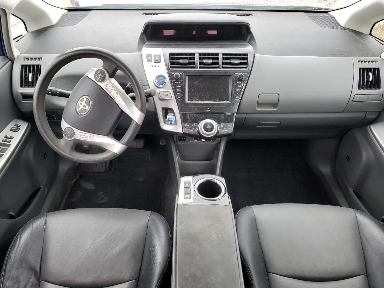 2012 Toyota Prius - Image 8