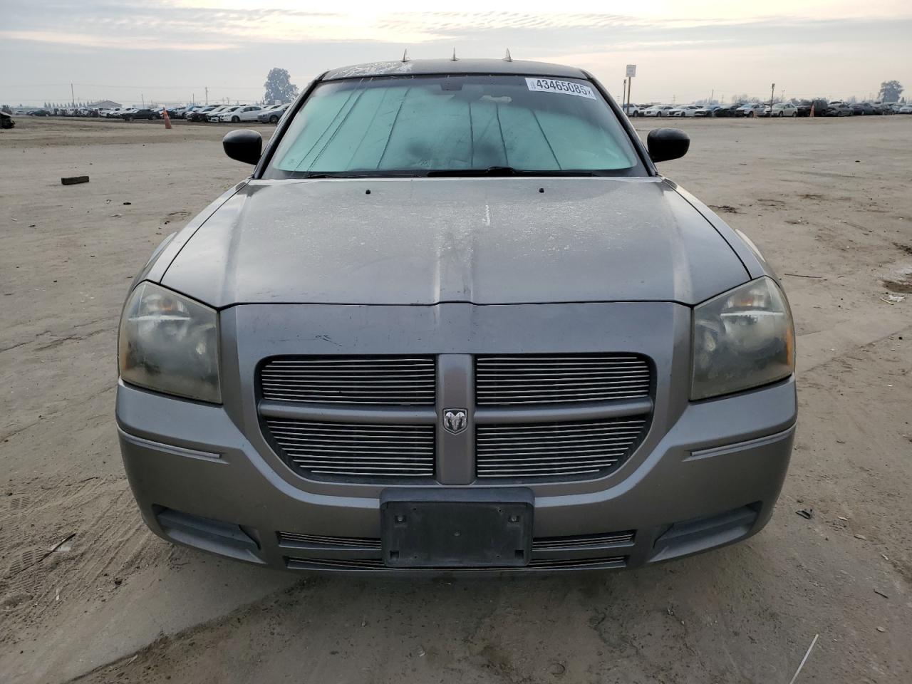 2005 Dodge Magnum - Image 5