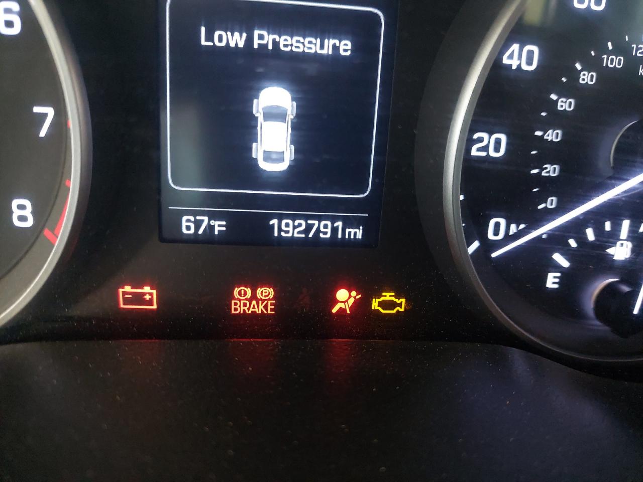 5NPD84LF7JH215509 - 2018 Hyundai ELANTRA - #87519235