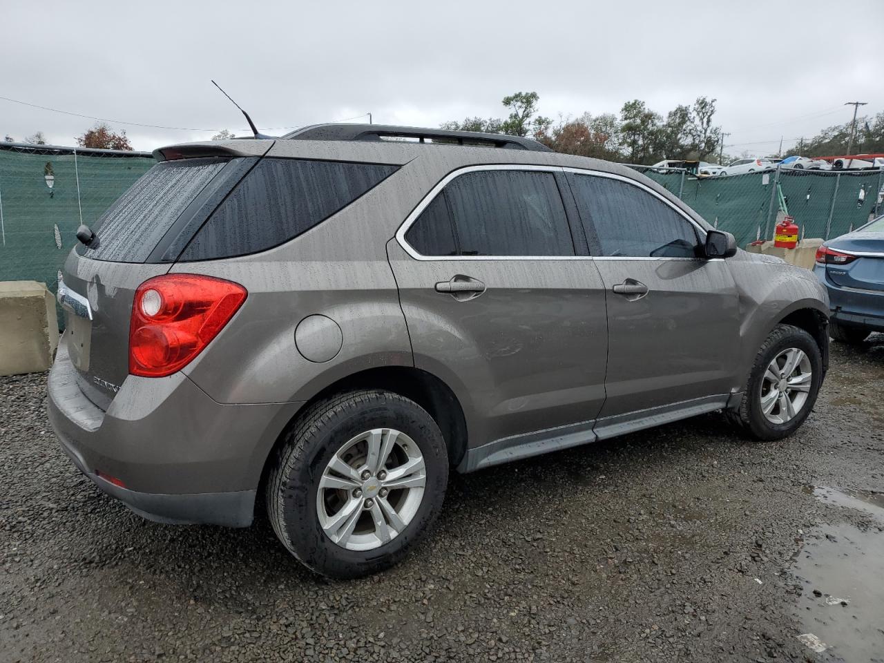 2010 Chevrolet Equinox - Image 3