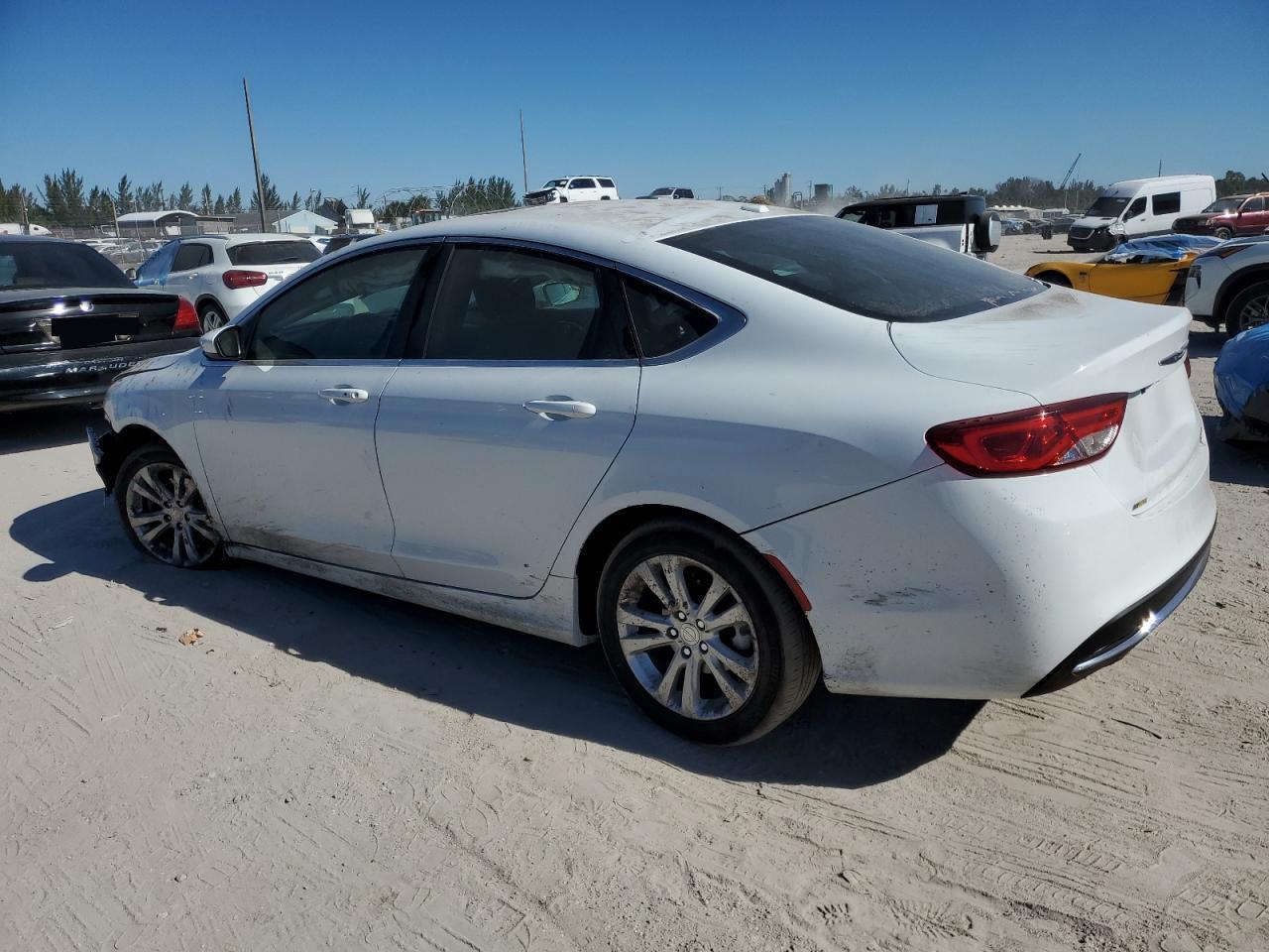 2015 Chrysler 200 - Image 2