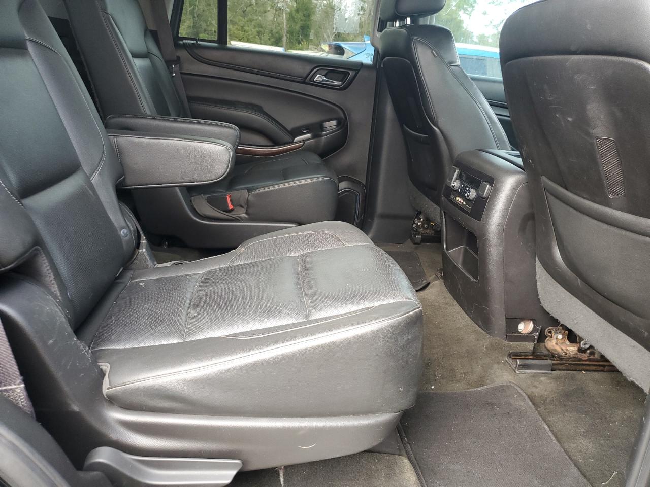 2016 GMC Yukon - Image 11