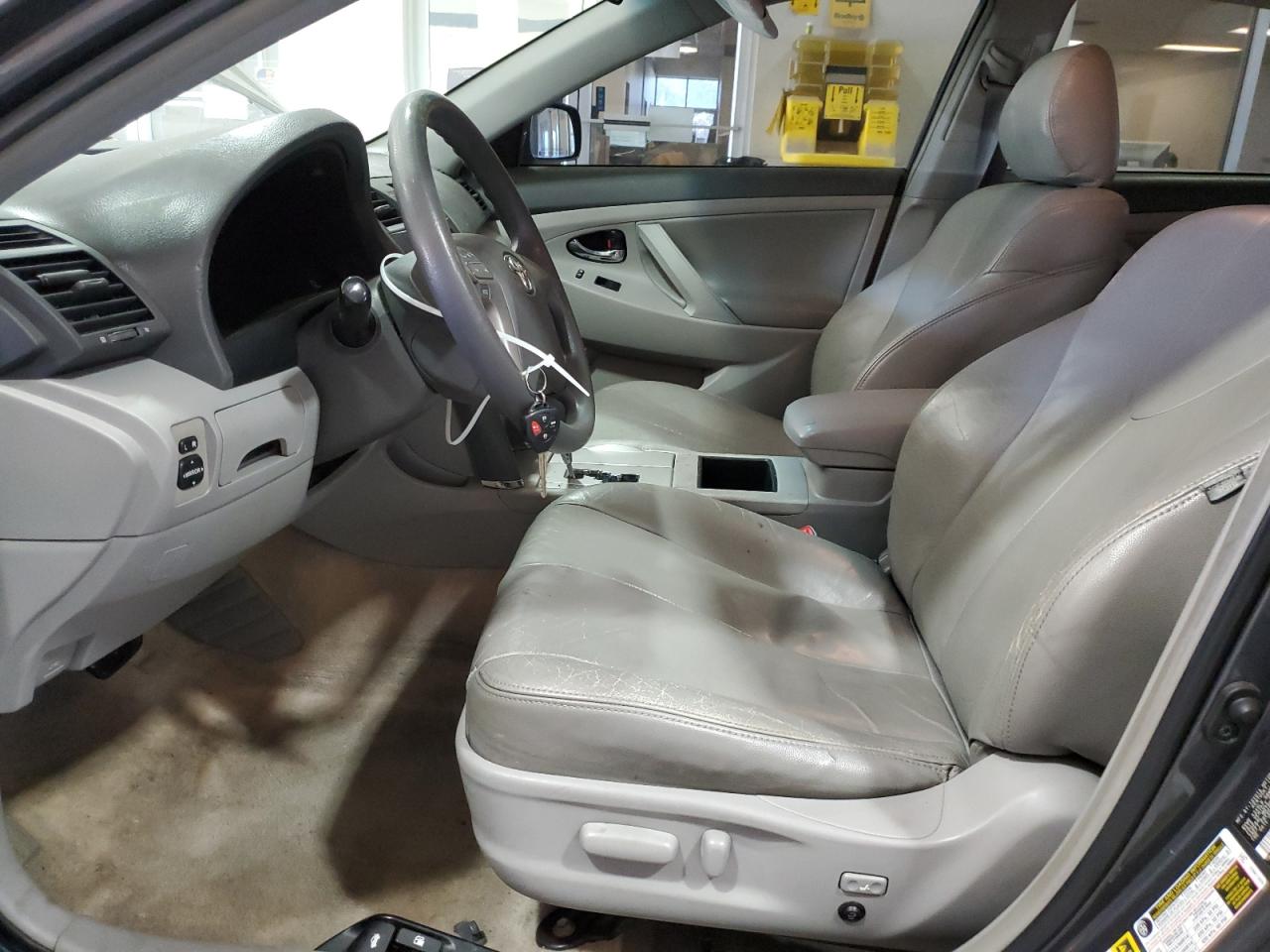 2009 Toyota Camry - Image 7