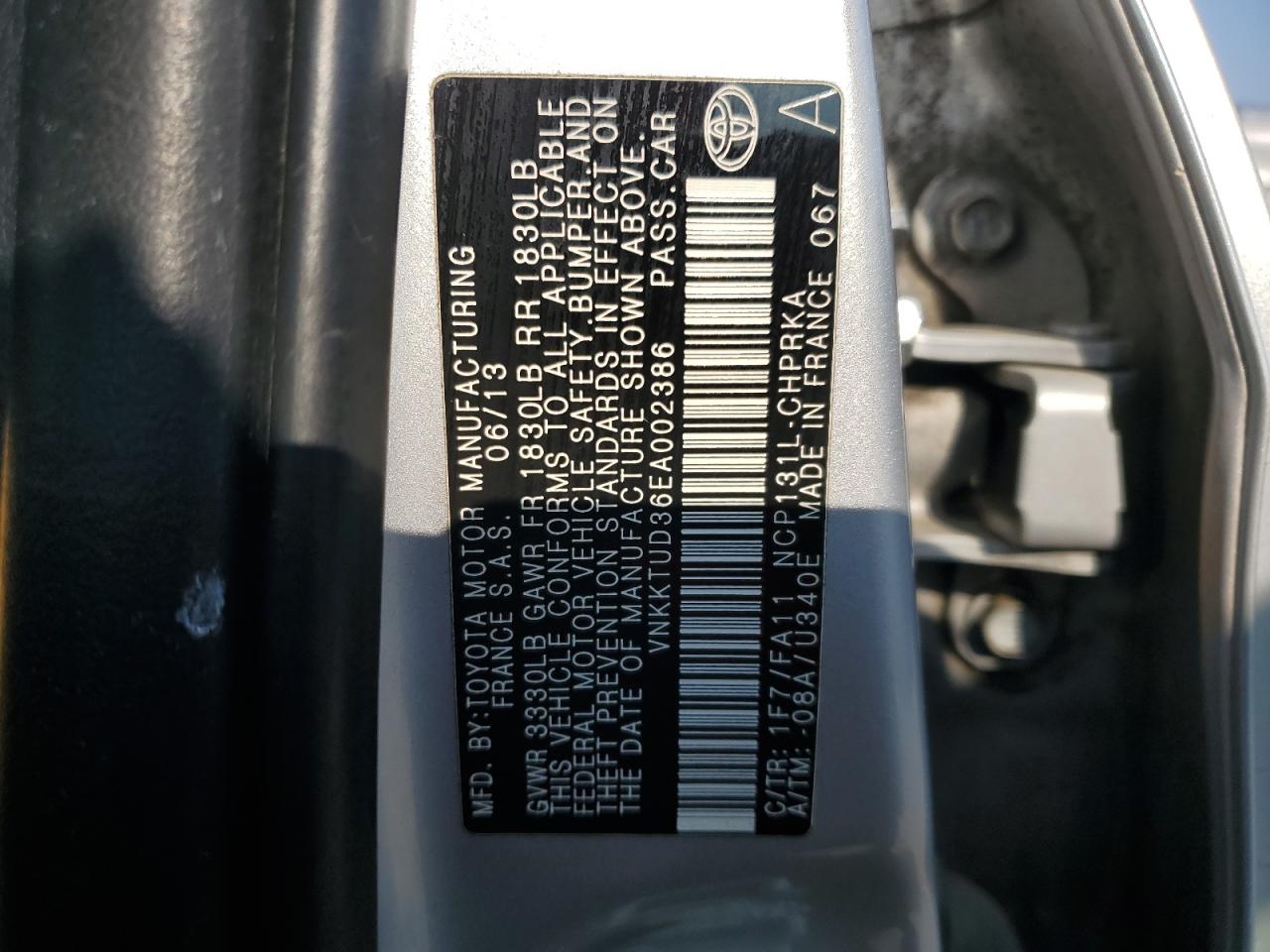 2014 Toyota Yaris - Image 12