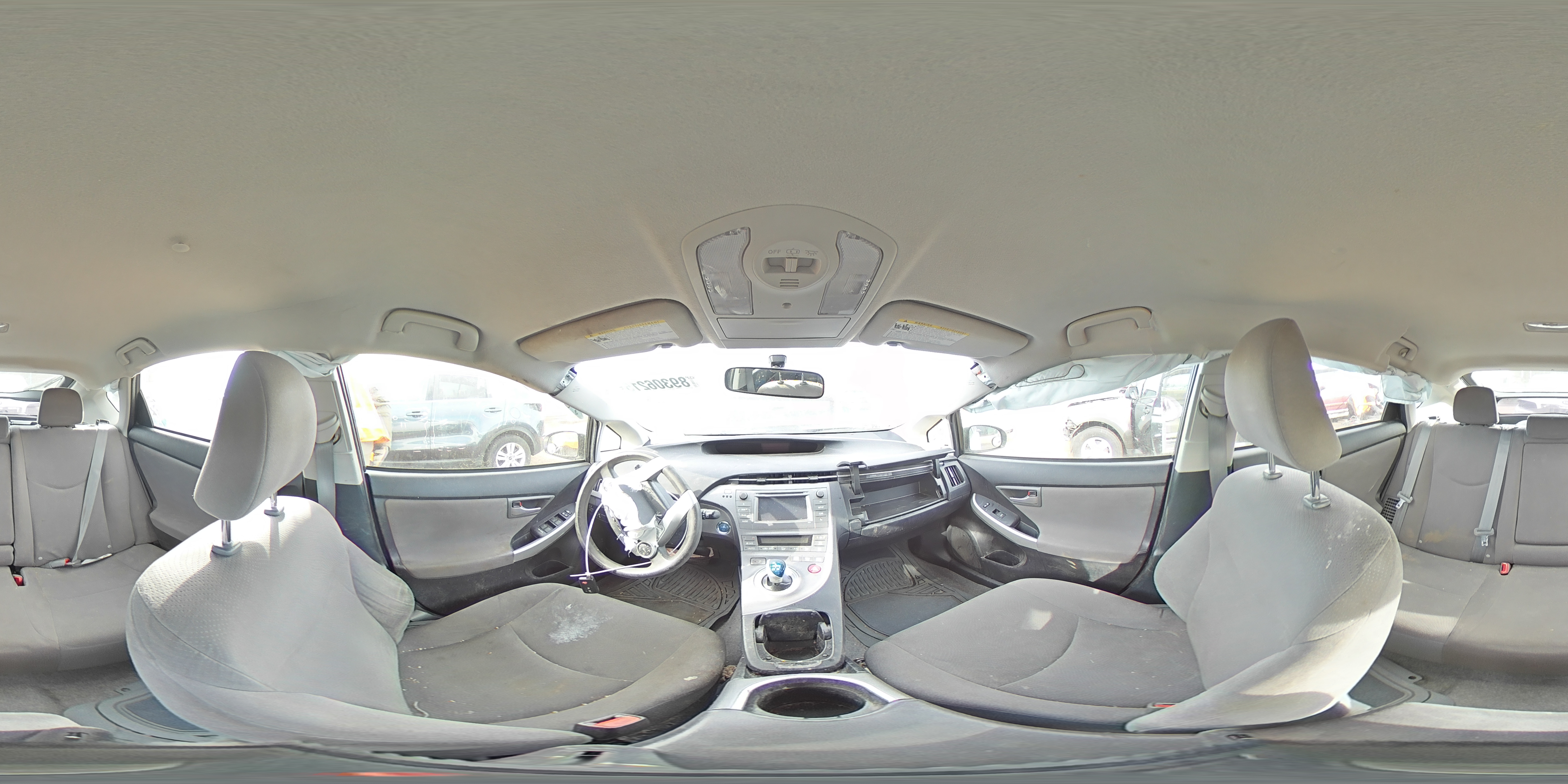 2014 Toyota Prius - Image 13