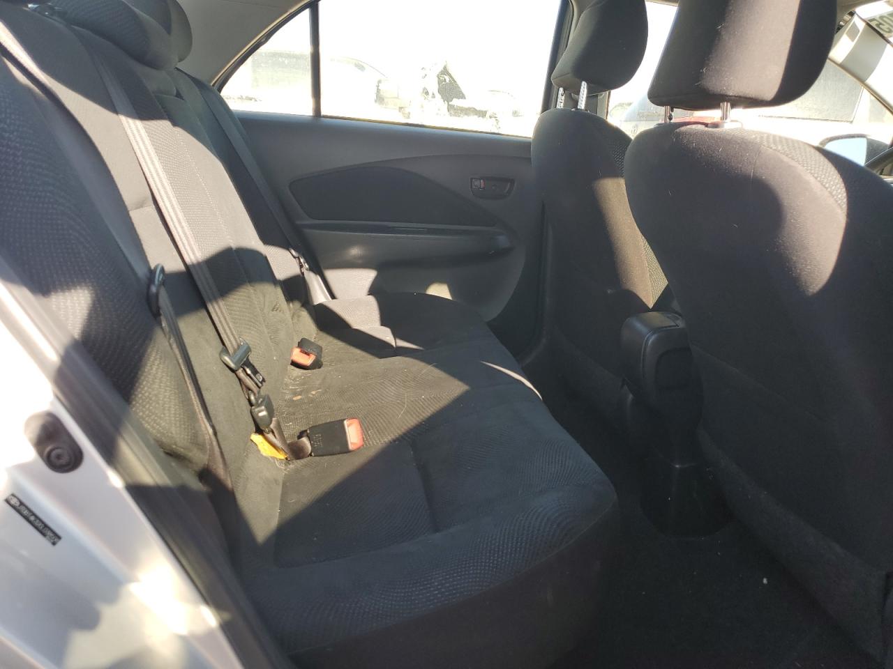 2012 Toyota Yaris - Image 10