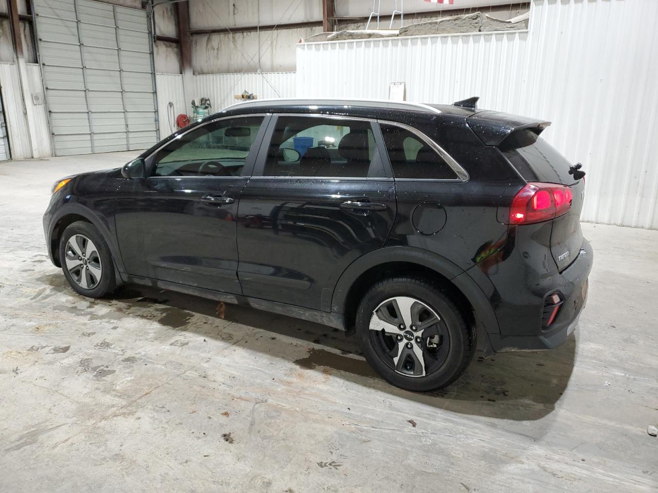 2022 Kia Niro - Image 2