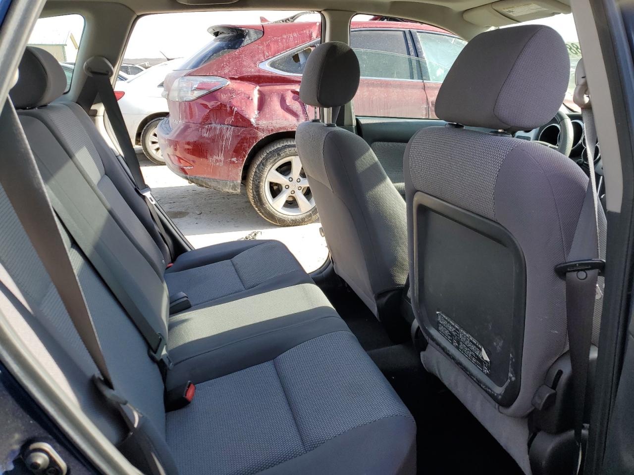 2006 Pontiac Vibe - Image 10