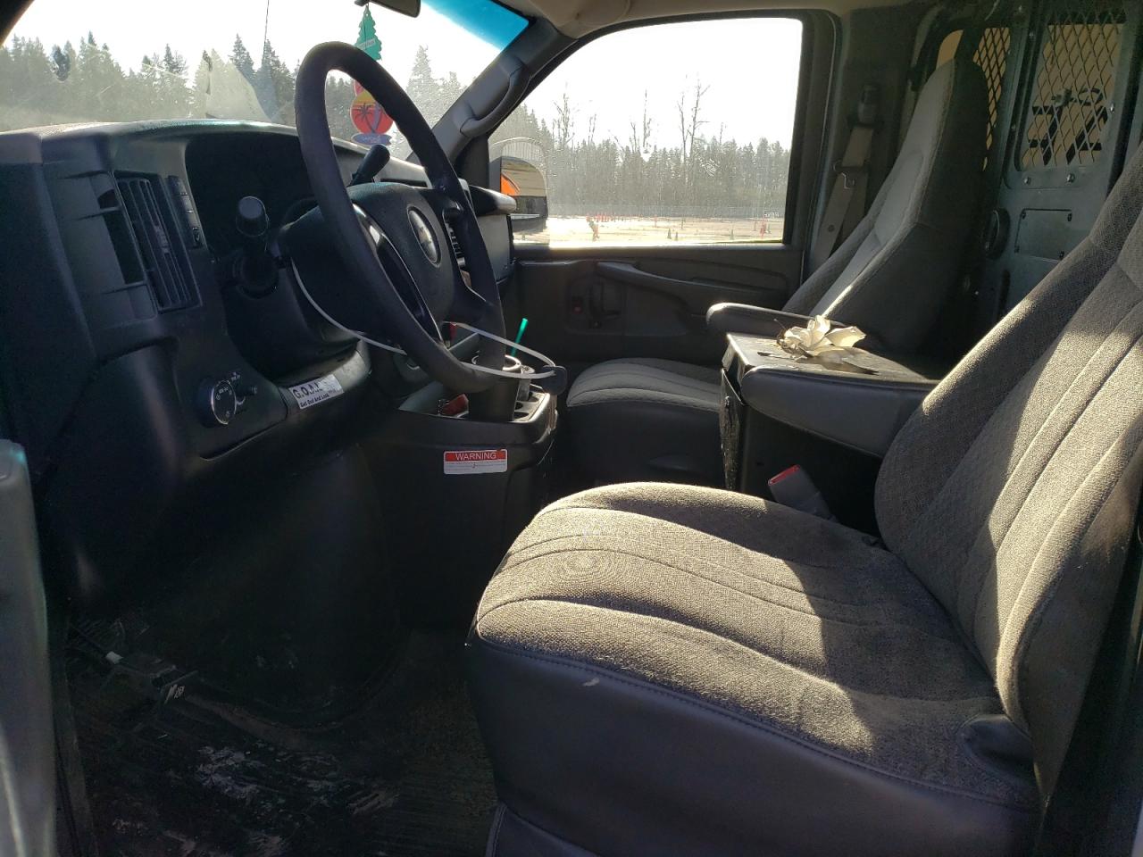 2009 Chevrolet Express - Image 7