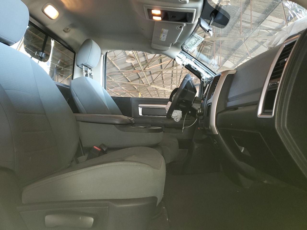 2018 RAM 1500 - Image 10