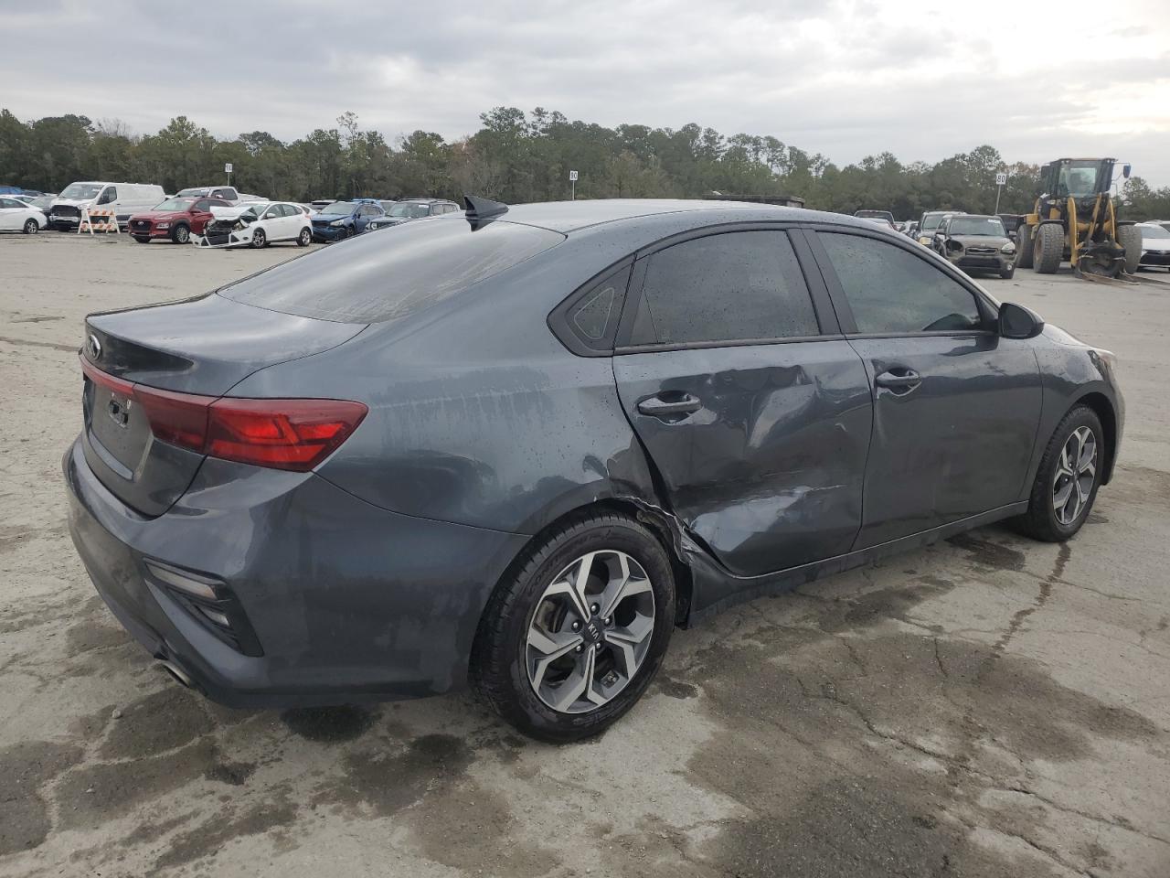 2021 Kia Forte - Image 3