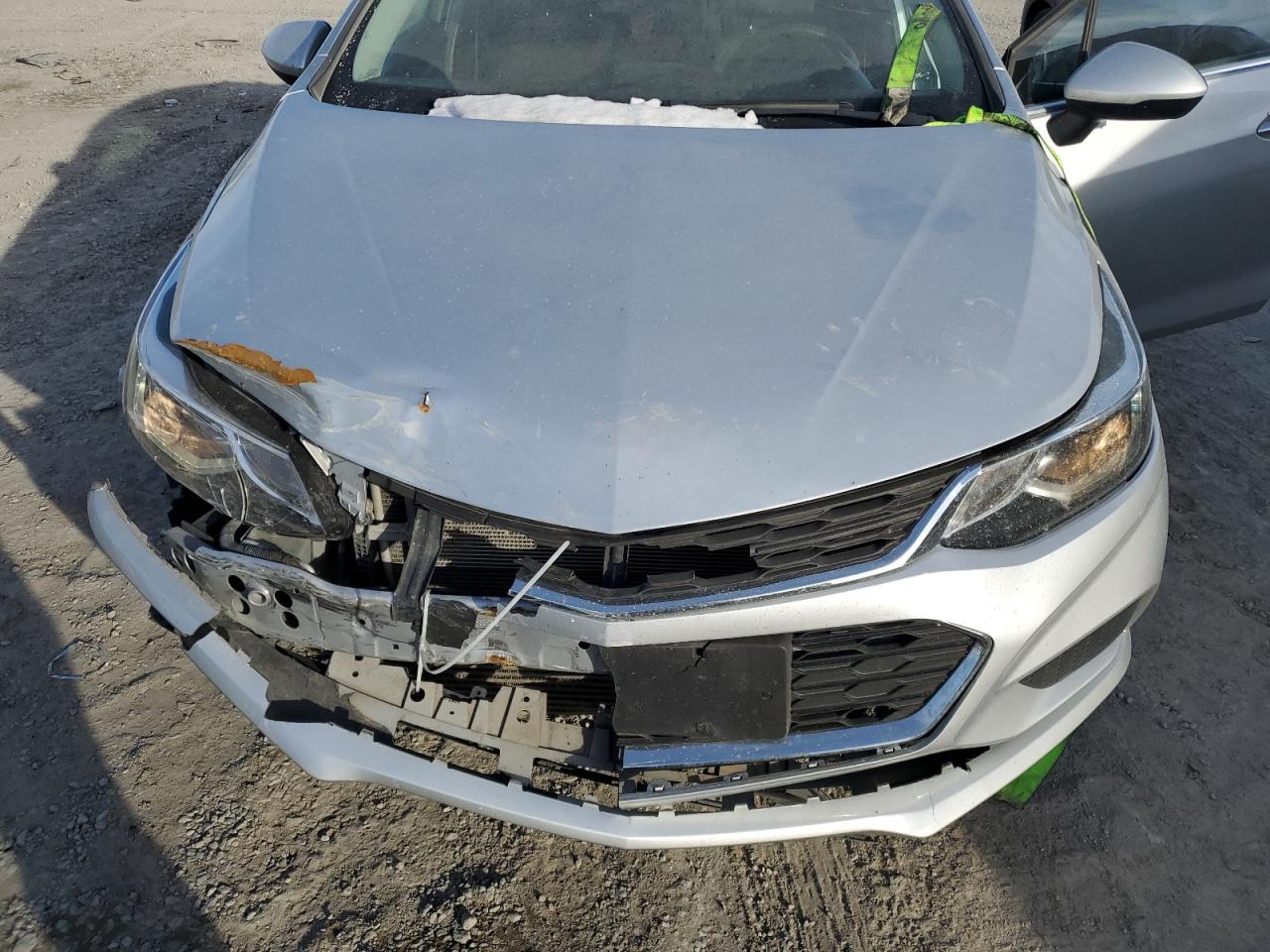 2017 Chevrolet Cruze - Image 11