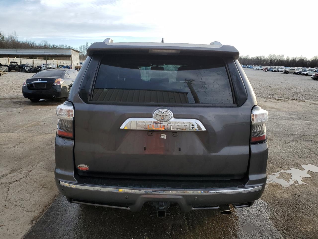 2017 Toyota 4Runner - Image 6