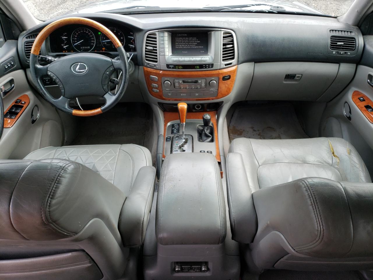 2004 Lexus LX - Image 8