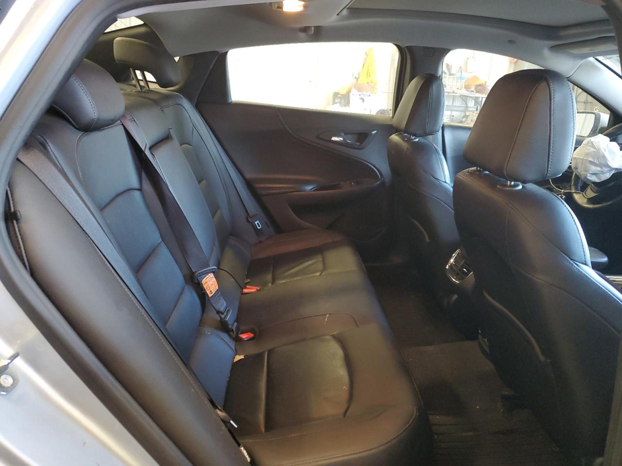 2017 Chevrolet Malibu - Image 10