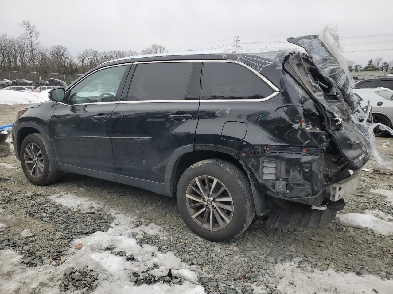 2019 Toyota Highlander - Image 2