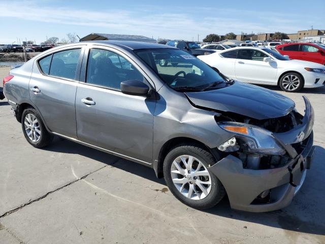  NISSAN VERSA 2018 Серый