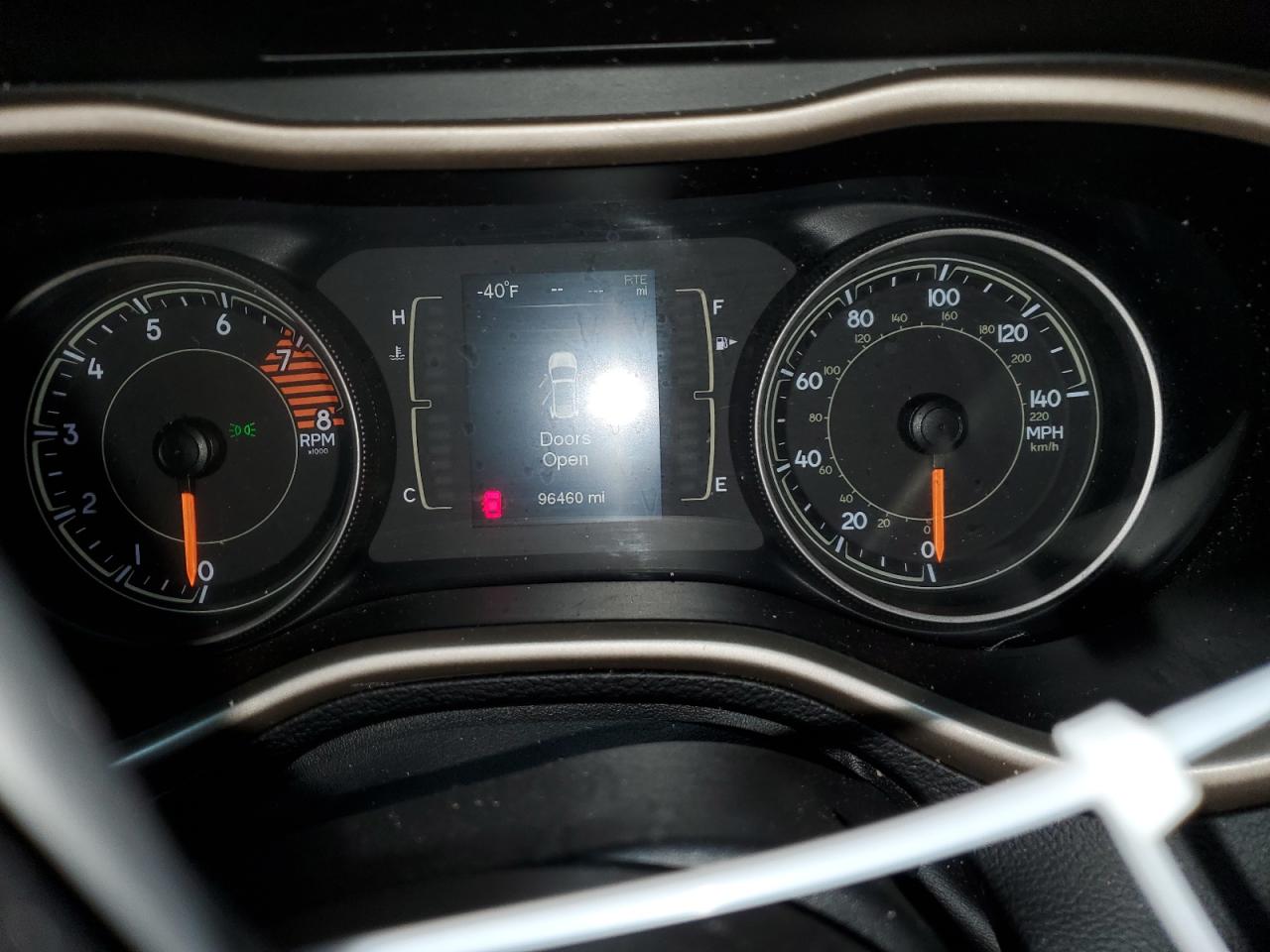 2016 Jeep Grand Cherokee - Image 9