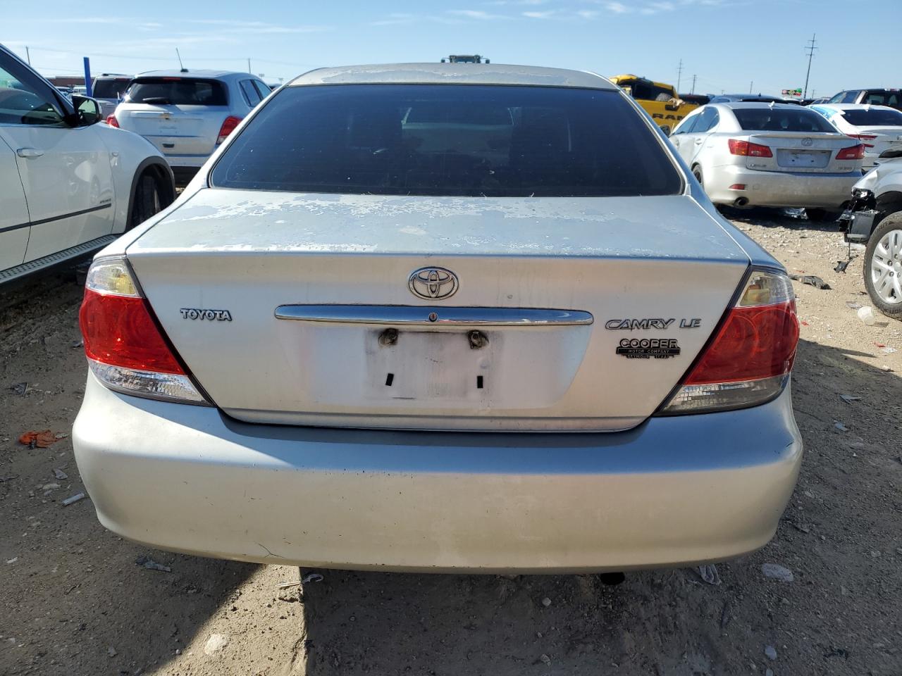 2005 Toyota Camry - Image 6