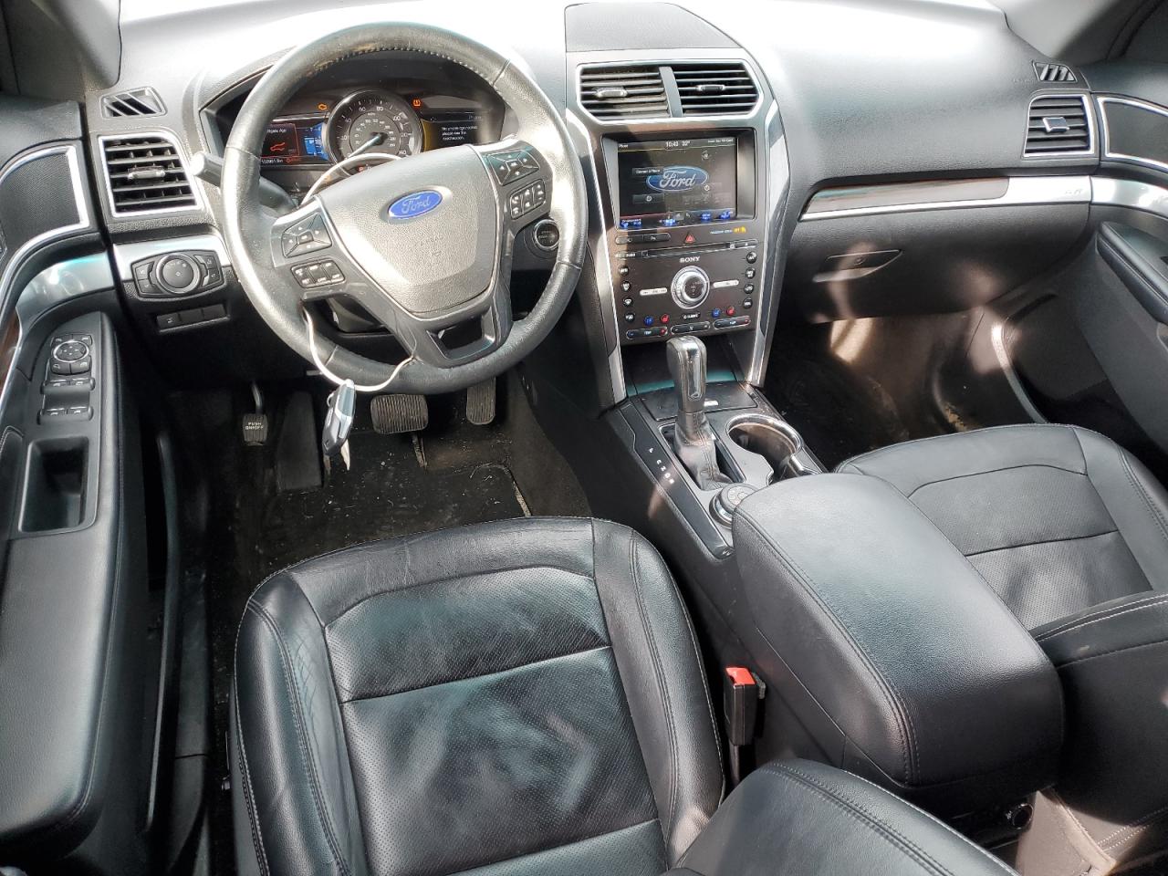 2016 Ford Explorer - Image 8