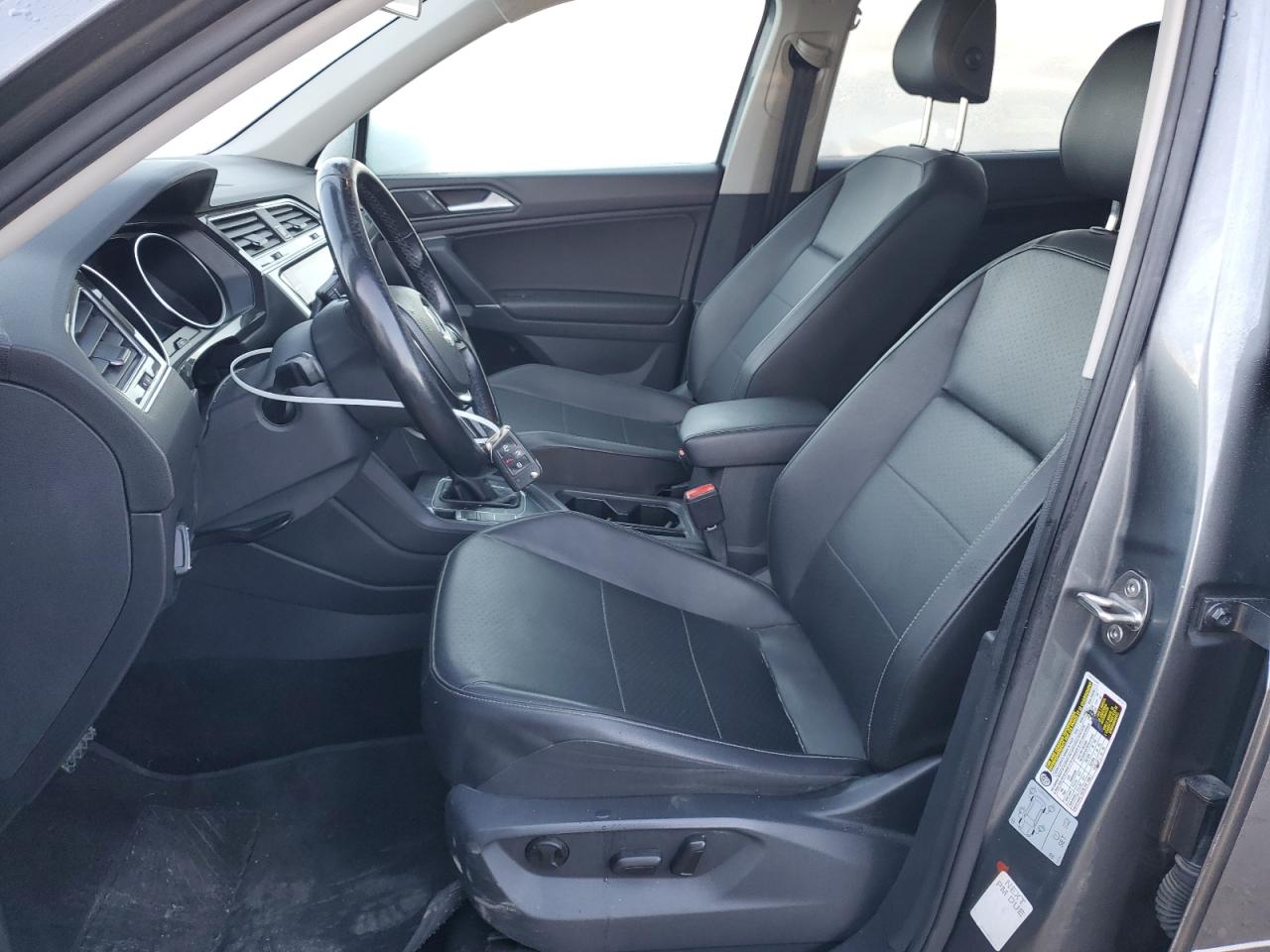 2018 Volkswagen Tiguan - Image 7