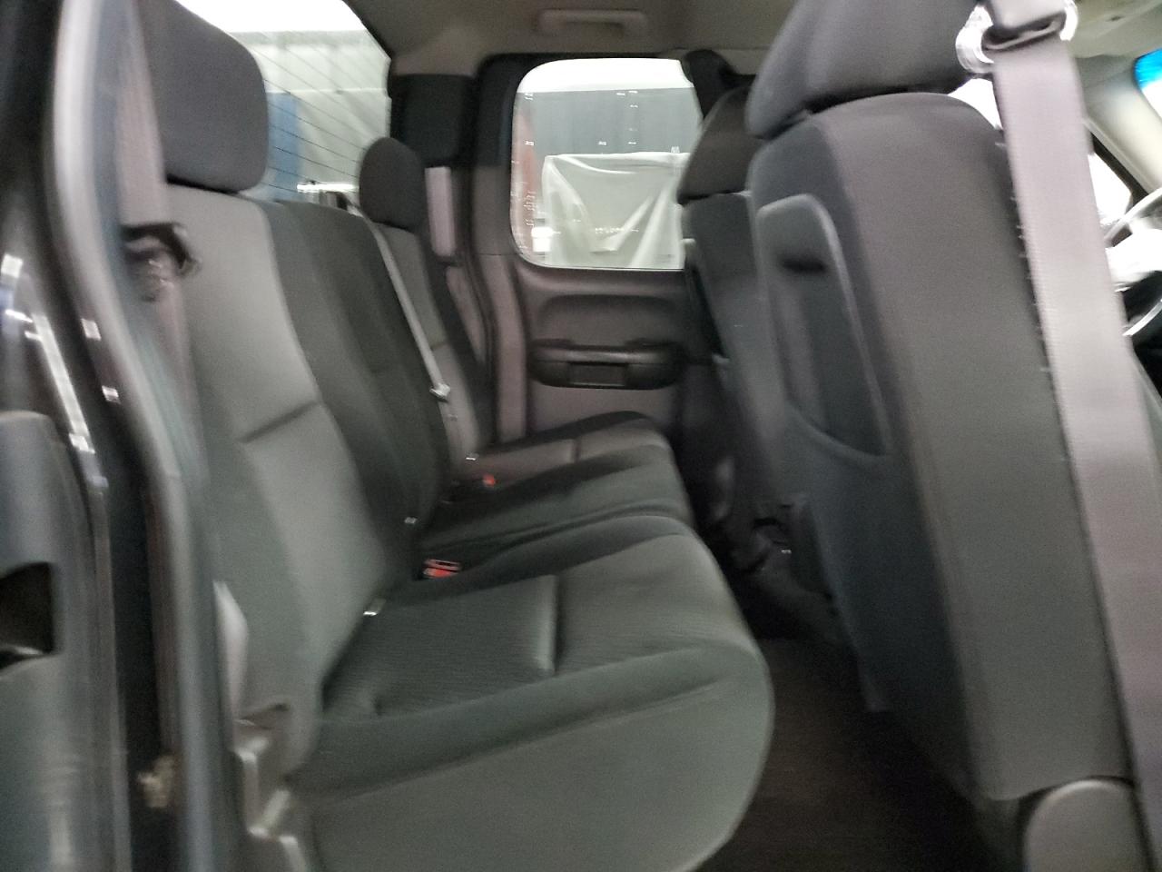 2010 GMC Sierra - Image 10