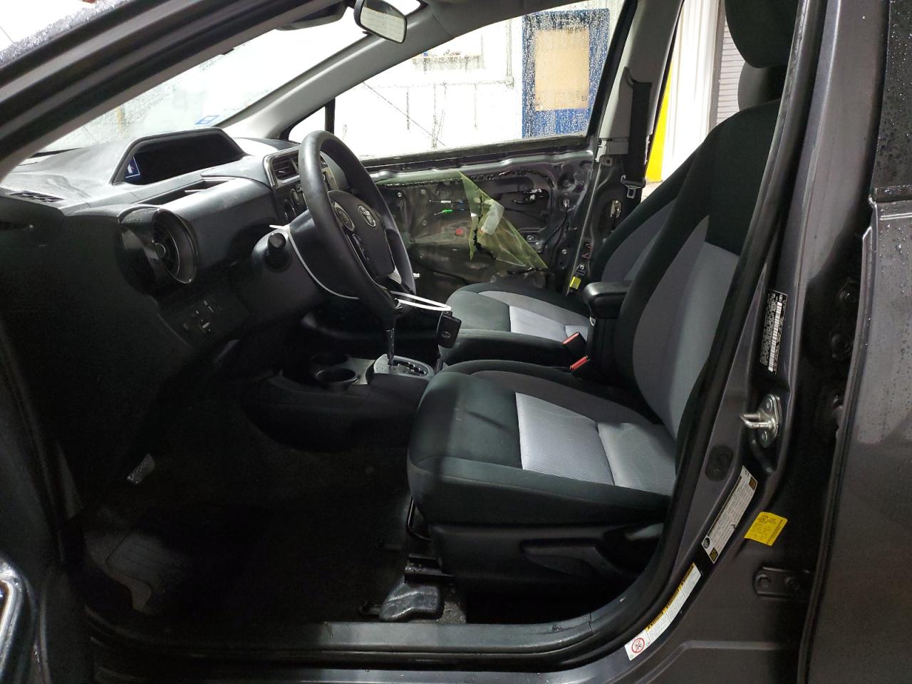 2019 Toyota Prius - Image 7