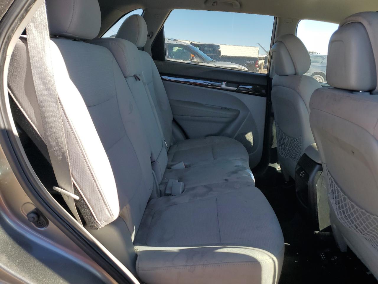 2015 Kia Sorento - Image 11