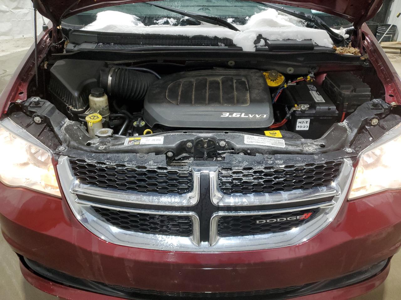 2017 Dodge Caravan - Image 12