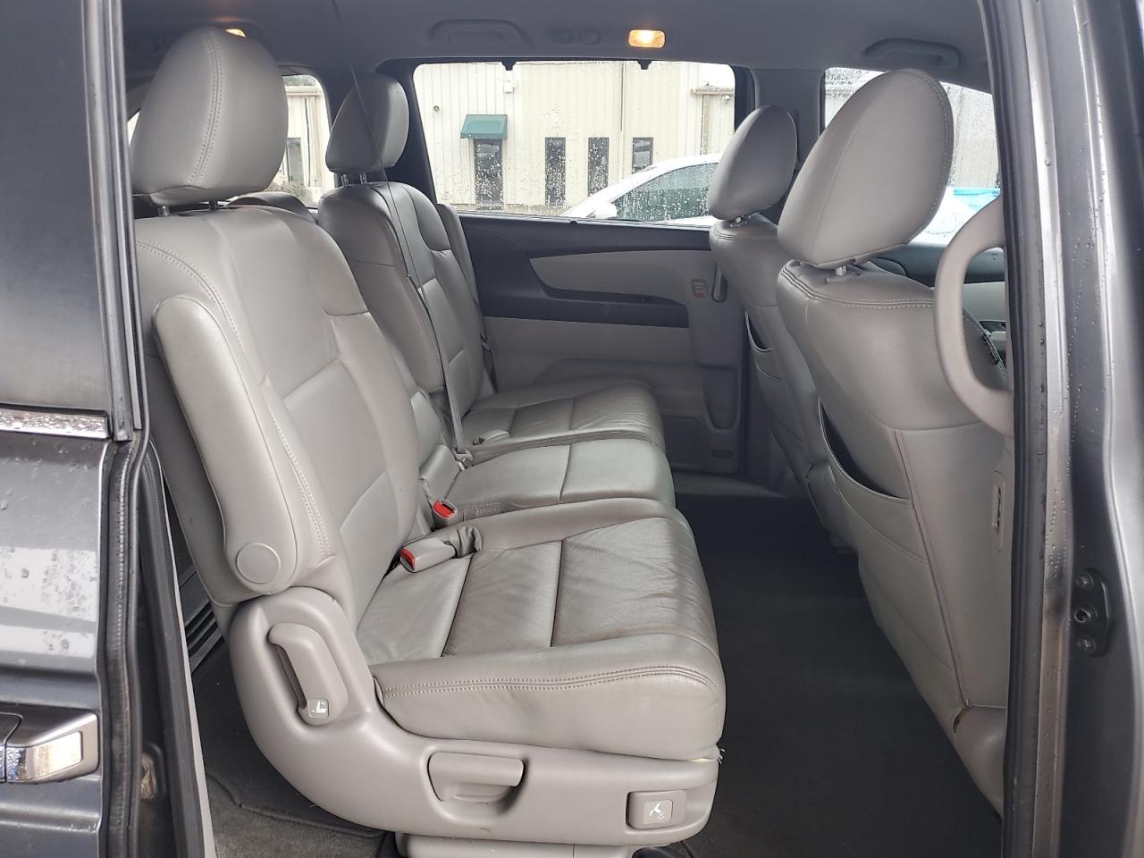 2011 Honda Odyssey - Image 10