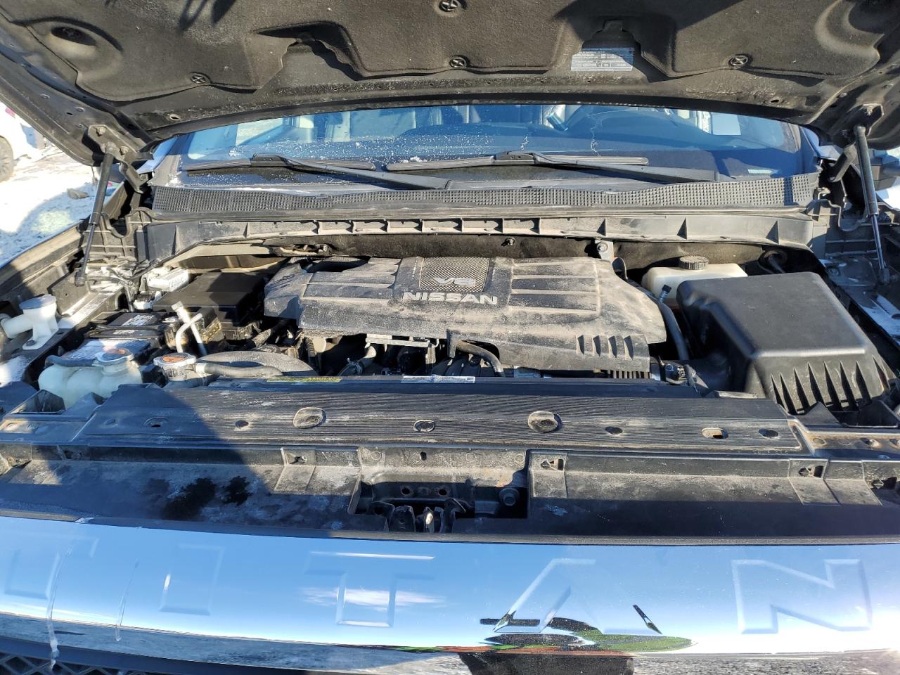 2017 Nissan Titan - Image 13