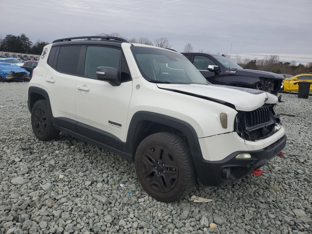 2017 Jeep Renegade - Image 4