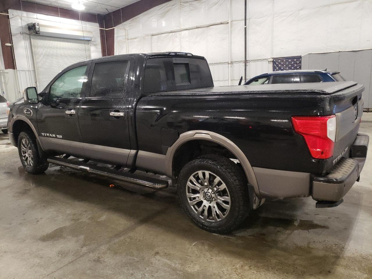2018 Nissan Titan - Image 2