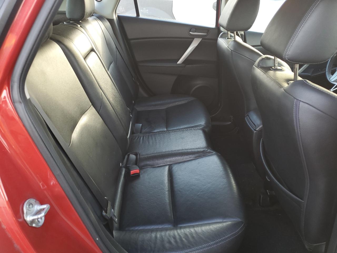 2012 Mazda 3 - Image 10