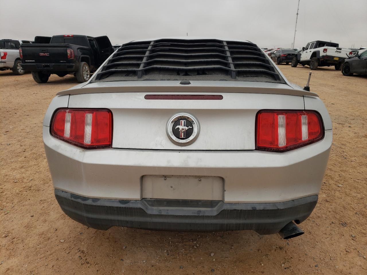 2010 Ford Mustang - Image 6