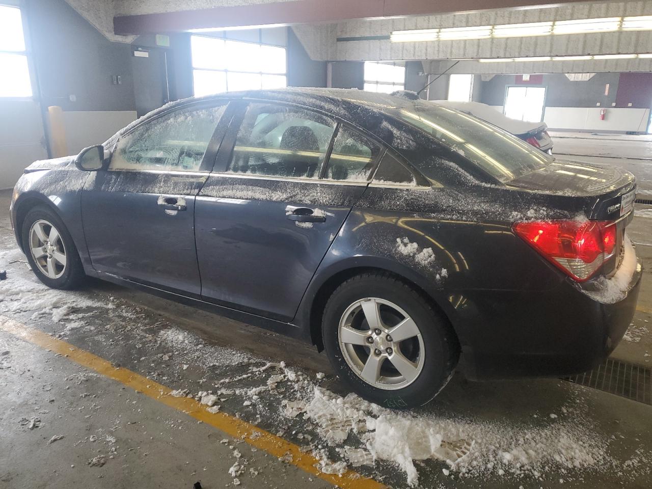 2016 Chevrolet Cruze - Image 2