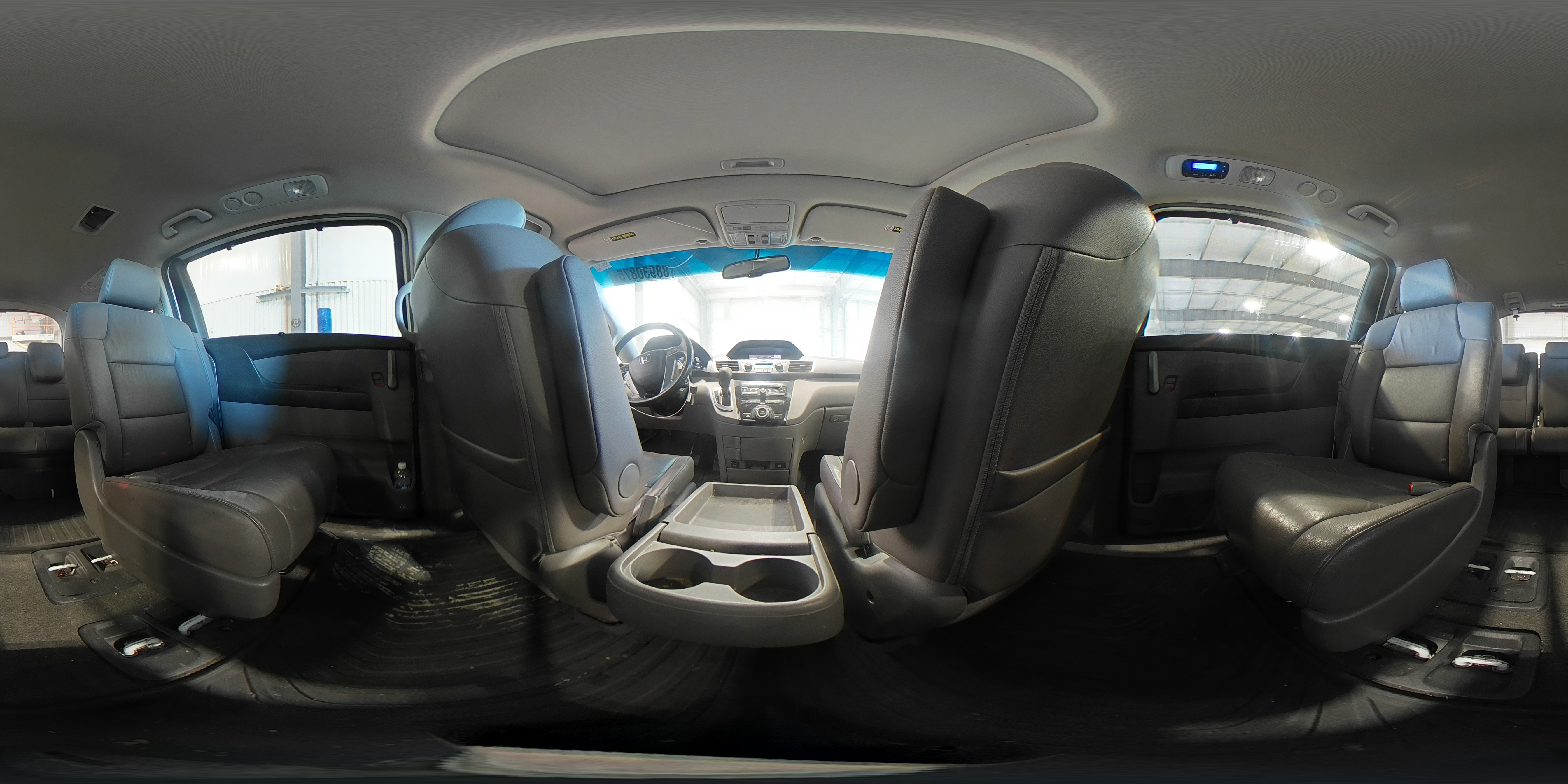 2012 Honda Odyssey - Image 13