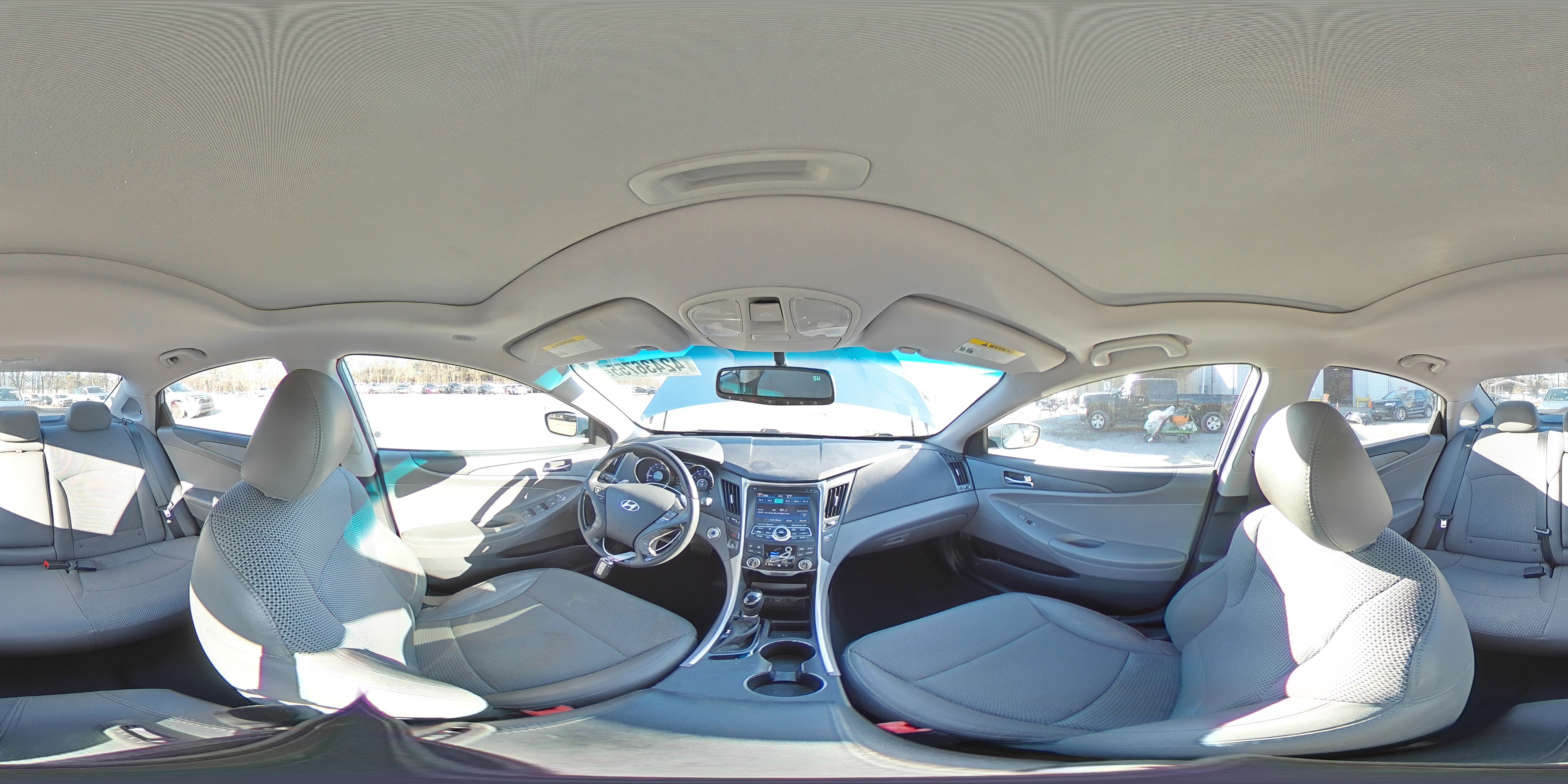 2012 Hyundai Sonata - Image 14